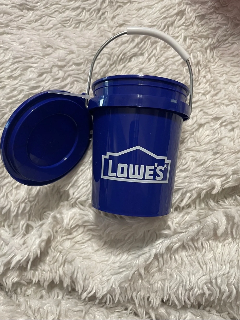 NWT Lowe’s Mini Blue bucket bucket w Lid